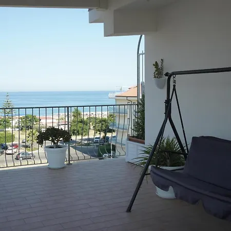 Tropical Vista Mare Cirò Marina