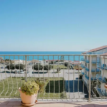 Tropical Vista Mare Bed and Breakfast