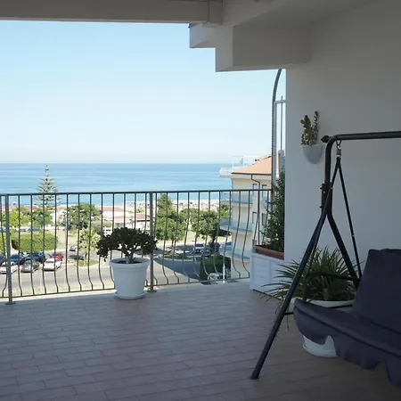 Tropical Vista Mare Bed and Breakfast Cirò Marina