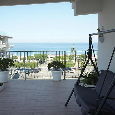 Tropical Vista Mare Cirò Marina